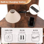 Étagère d'angle à 6 niveaux 63 po de haut avec 2 ports USB et station de charge Brun/Blanc
