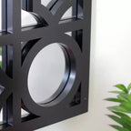 Miroir mural rectangulaire de style géométrique encadré de noir de 29,5 po