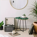 Table d'appoint motif fleurs de pré rondes - Deny Designs