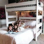 Lit superposé en bois massif, Lit superposé en L, deux places au-dessus d'un lit double, pour enfants, style ferme moderne